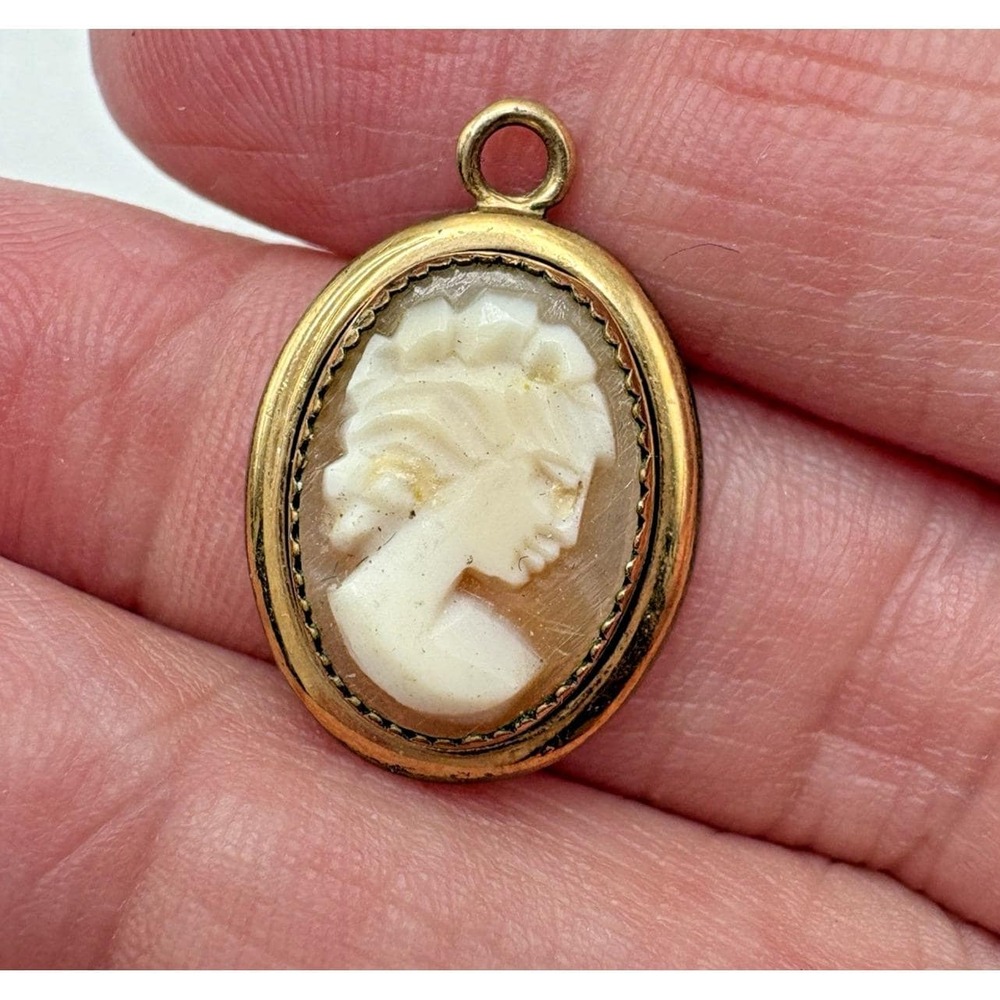 Vintage Gold Filled Cameo Pendant Gold Tone Hand Carved Shell
